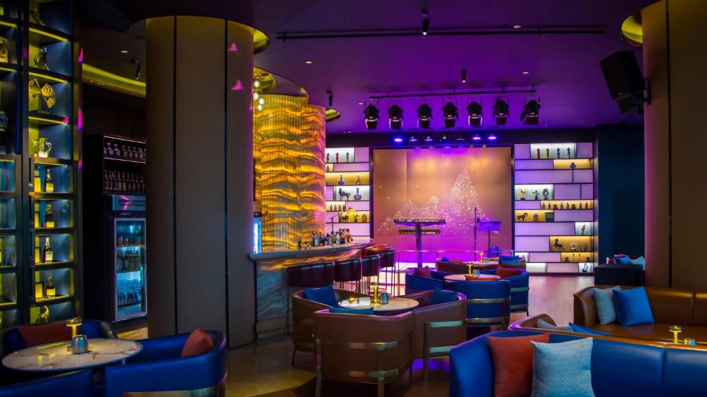 Bar/lounge