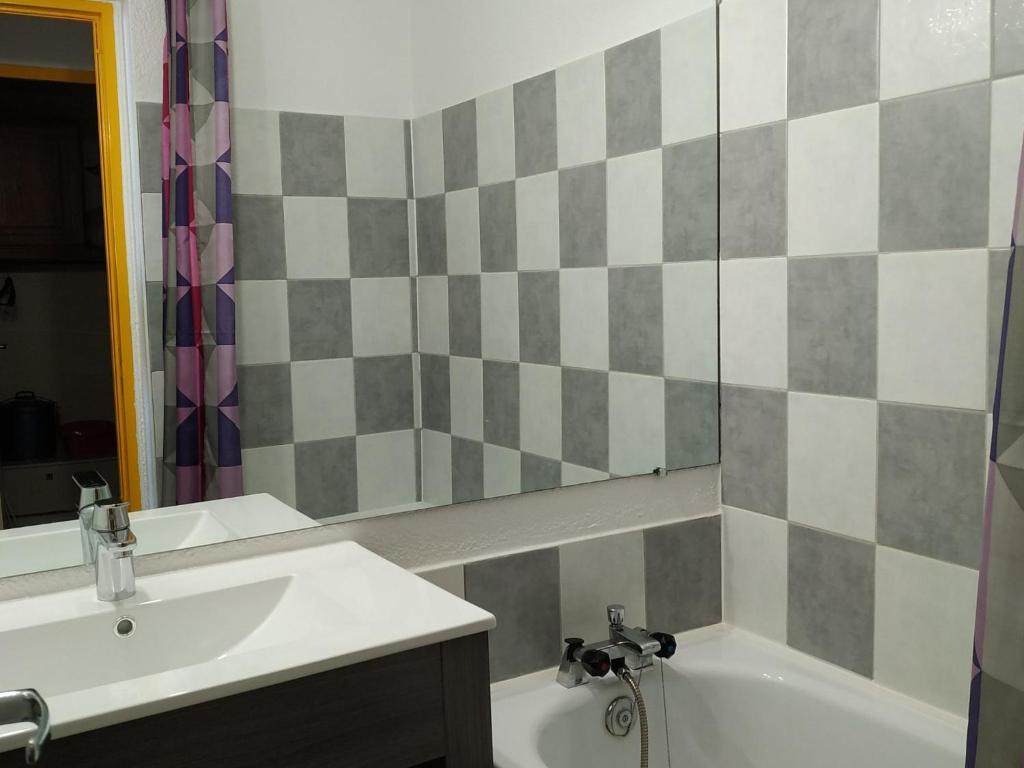 Apartment Pegase Phenix-32 by Interhome - 5