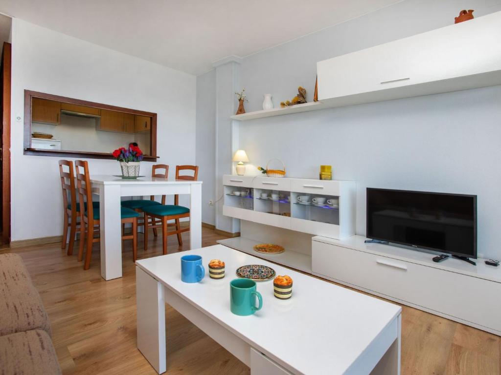 Apartment Vermell-11 by Interhome - 4