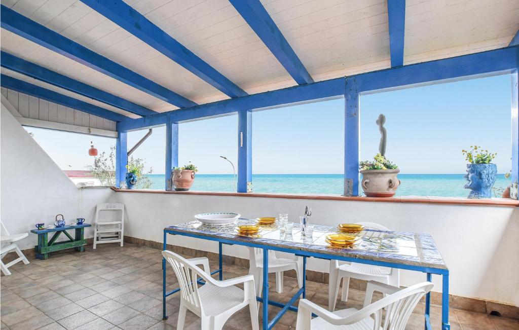 Amazing apartment in Marina di Caronia with 1 Bedrooms and WiFi