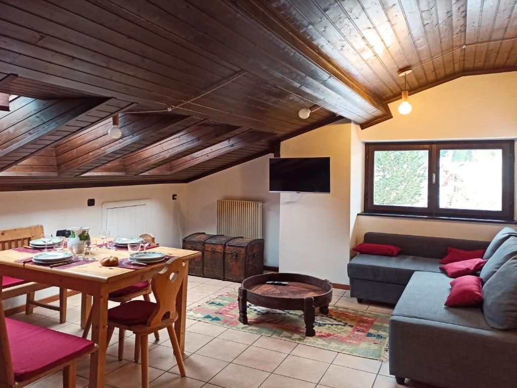 Mansarda Marmolada Canazei, parking, ski slopes 300m - 5