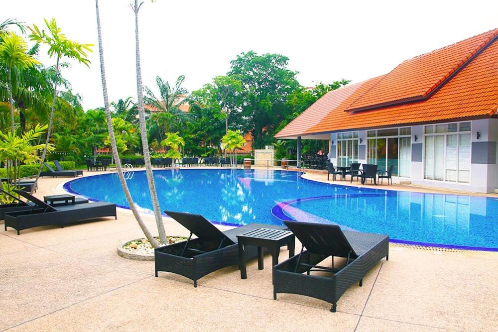 View Talay Villas, luxury private pool villa, 500m from Jomtien beach - 37 photo