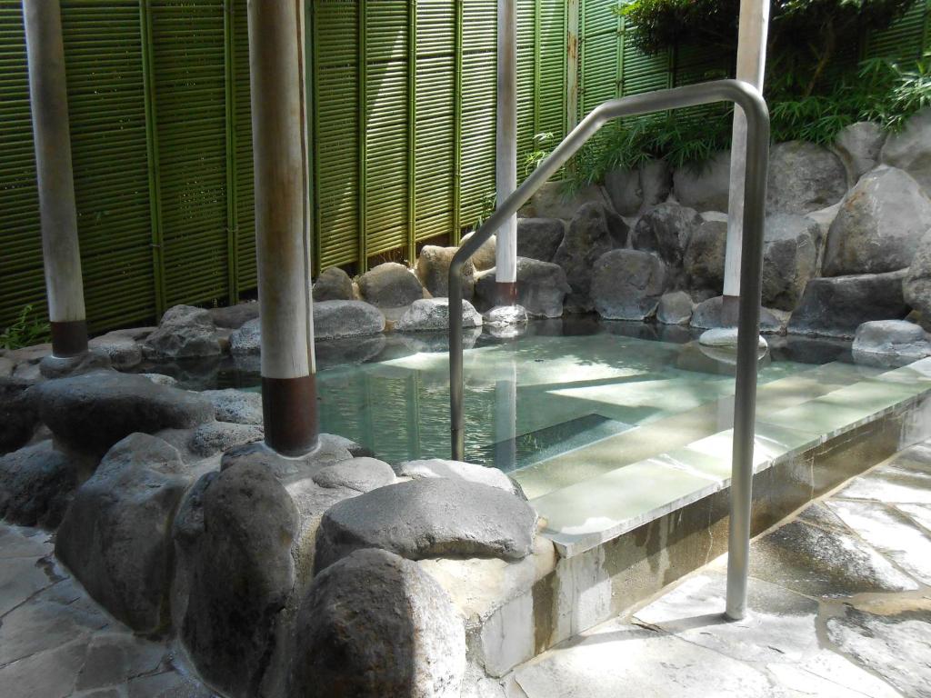 Hot spring bath