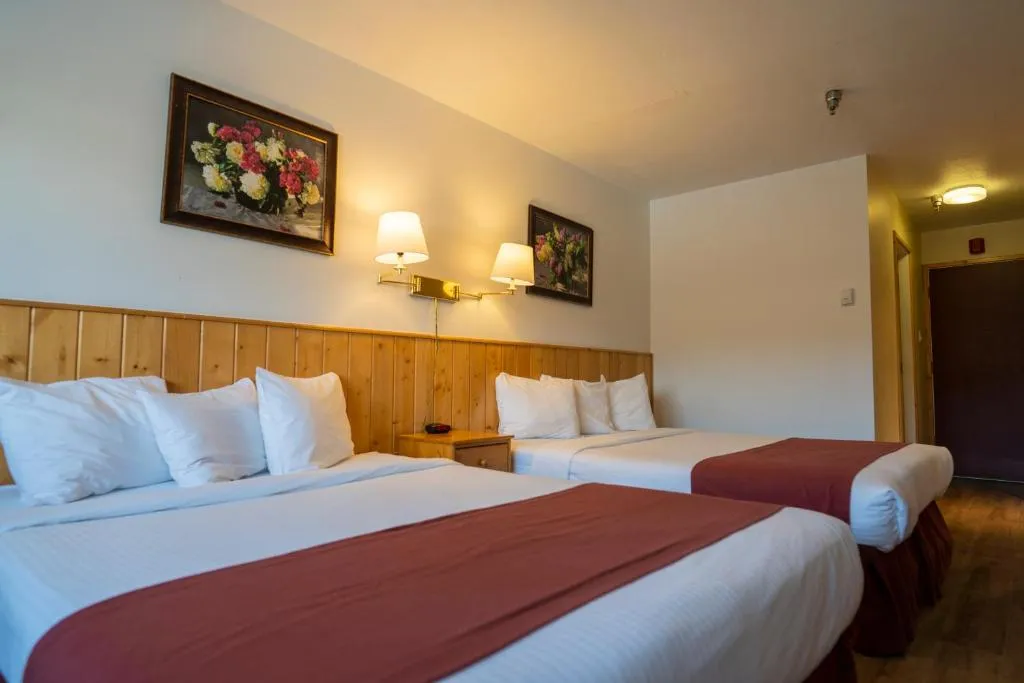 Canadas Best Value Inn- Riverview Hotel, hotel in Whitehorse