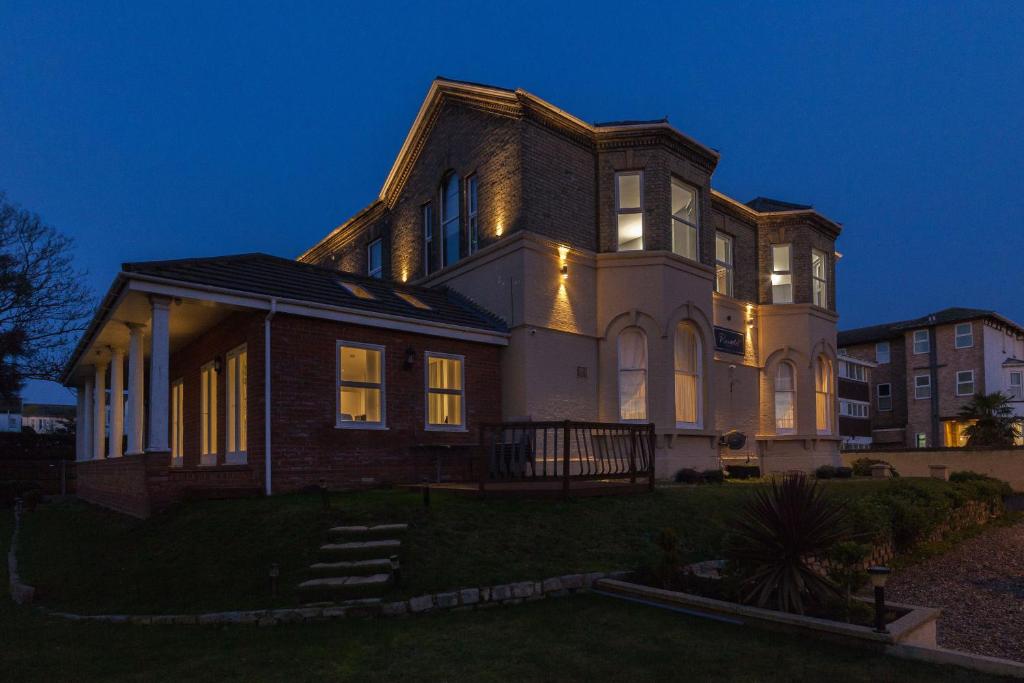 Remaotel Seafield Court Apartments, Great Yarmouth