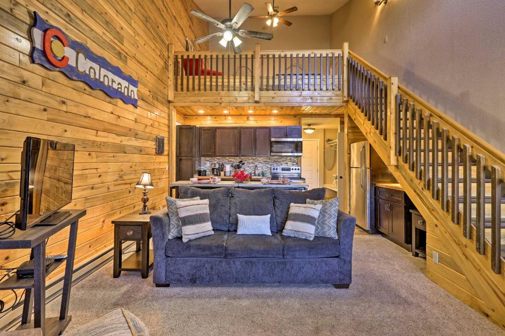 2 Mi to Skiing Studio with Pool Access in Granby!, Granby