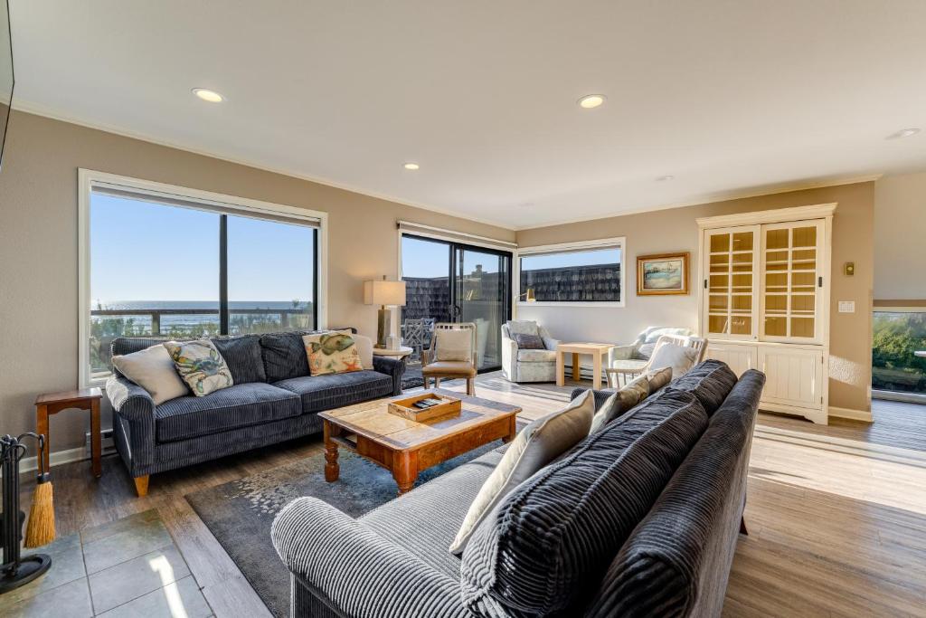 Idyllic Ocean-View Oasis, Watsonville