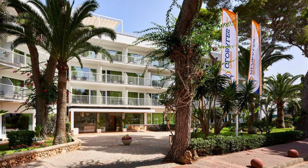 Globales Cala Blanca - zdjęcie 3