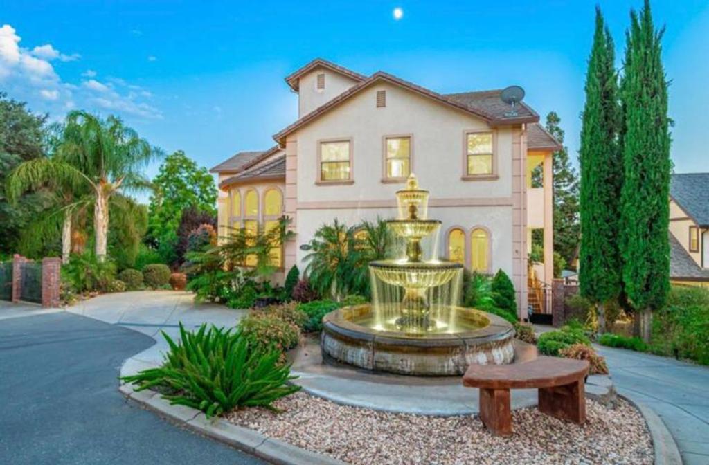 Private Master suite with Sauna and Bathtub, Fair Oaks