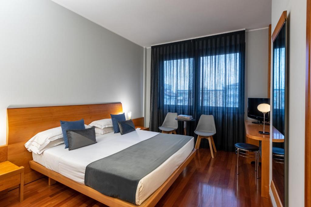 Hotel Leopardi photo