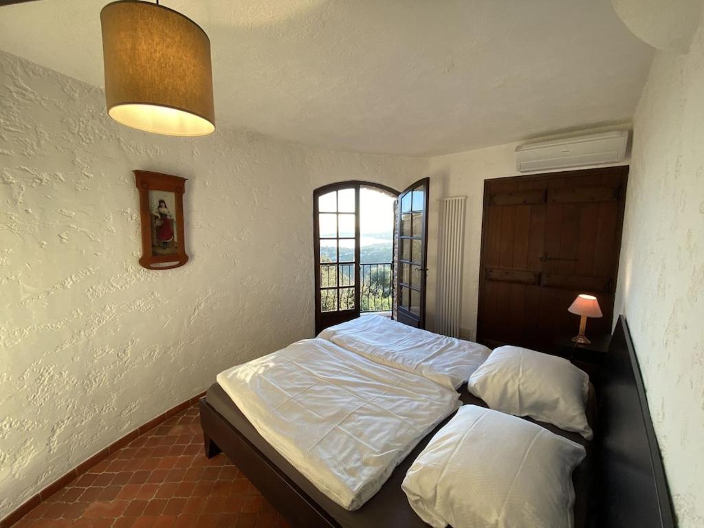 Charmante Villa mit Pool und Panorama-Meerblick in den Golf von Saint-Tropez - Villa Montmajour - 5