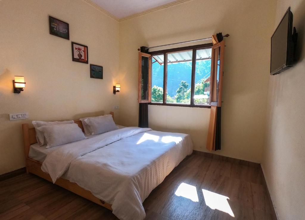 Akash Guest House