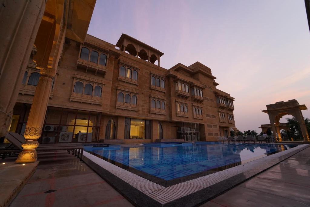 スイミングプール