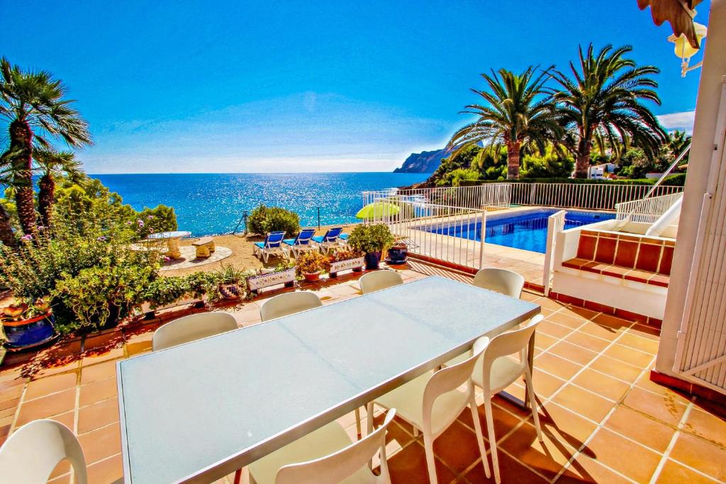 Celia - oceanfront villa in Costa Blanca - 3