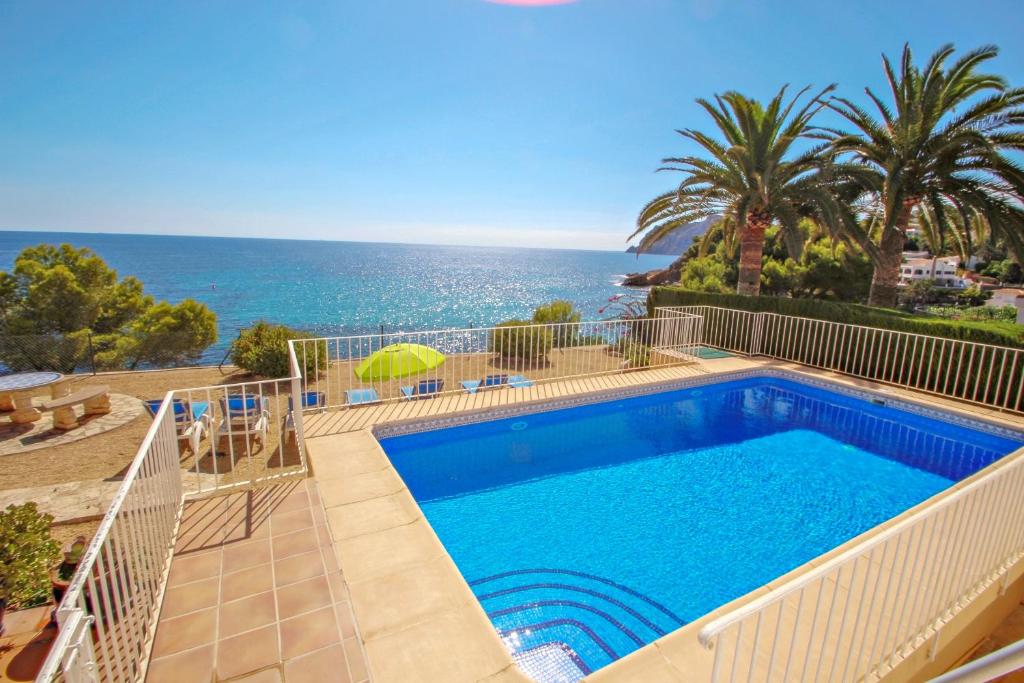 Celia - oceanfront villa in Costa Blanca, Benissa