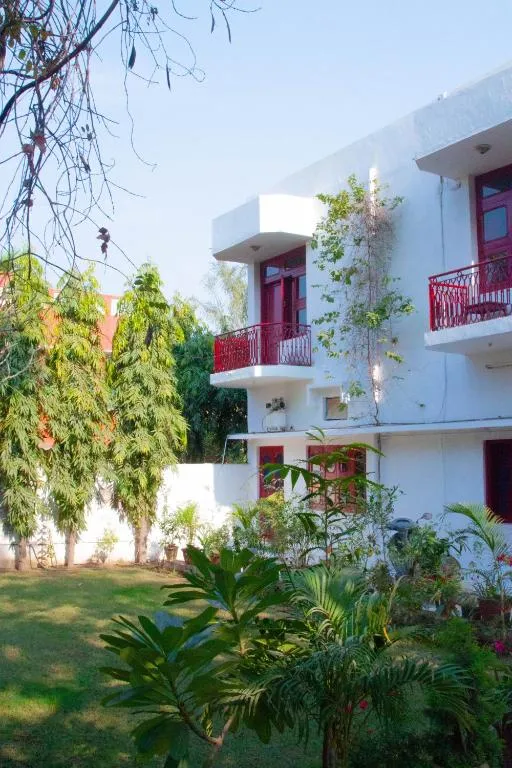 Falcon guest house，位于珀勒德布尔的酒店