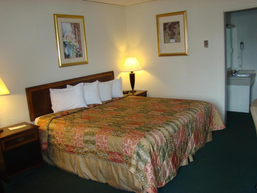 ADERI HOTEL BUCKNELL UNIVERSITY photo