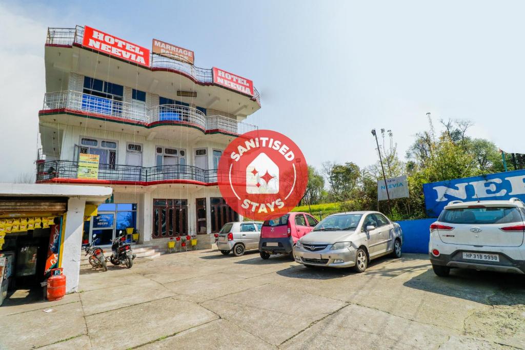 OYO 71240 Hotel Neevia