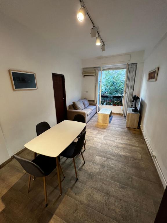 Hermoso departamento en zona tranquila de Recoleta - 2