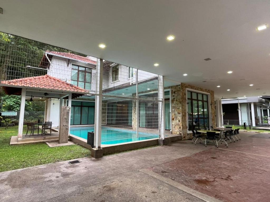 Bluwater Grande Villa 9 by Vale Pine — Hotel in Kuala Lumpur