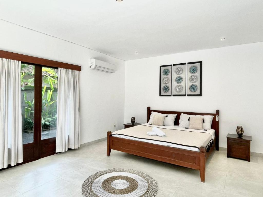 VILLA ANER walking distance to the beach photo