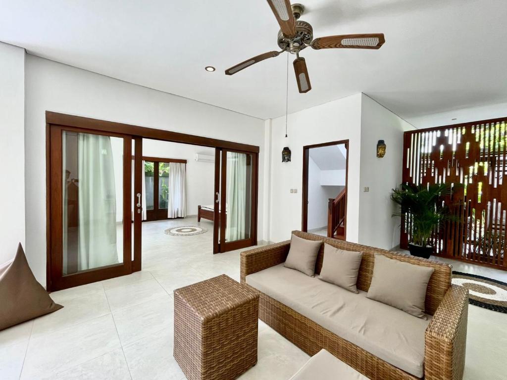 VILLA ANER walking distance to the beach photo