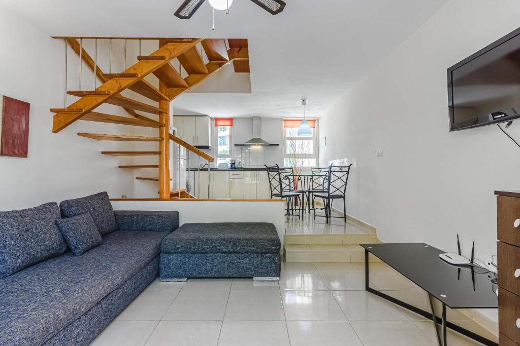 Complex Cortijo, Las Americas, Pool, Parking LA45, Playa de las Americas