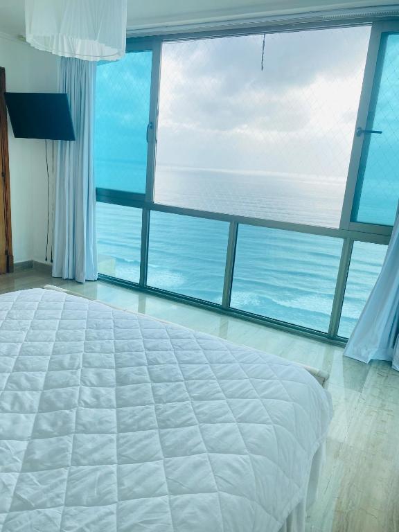 Vista al mar Habitacion Privada Coral en Malecon Santo Domingo 1-829-343-1001 photo