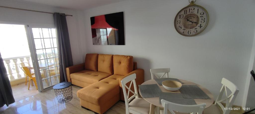 PALM-MAR HEATED POOL,PARKING,AIR,WIFi - 2