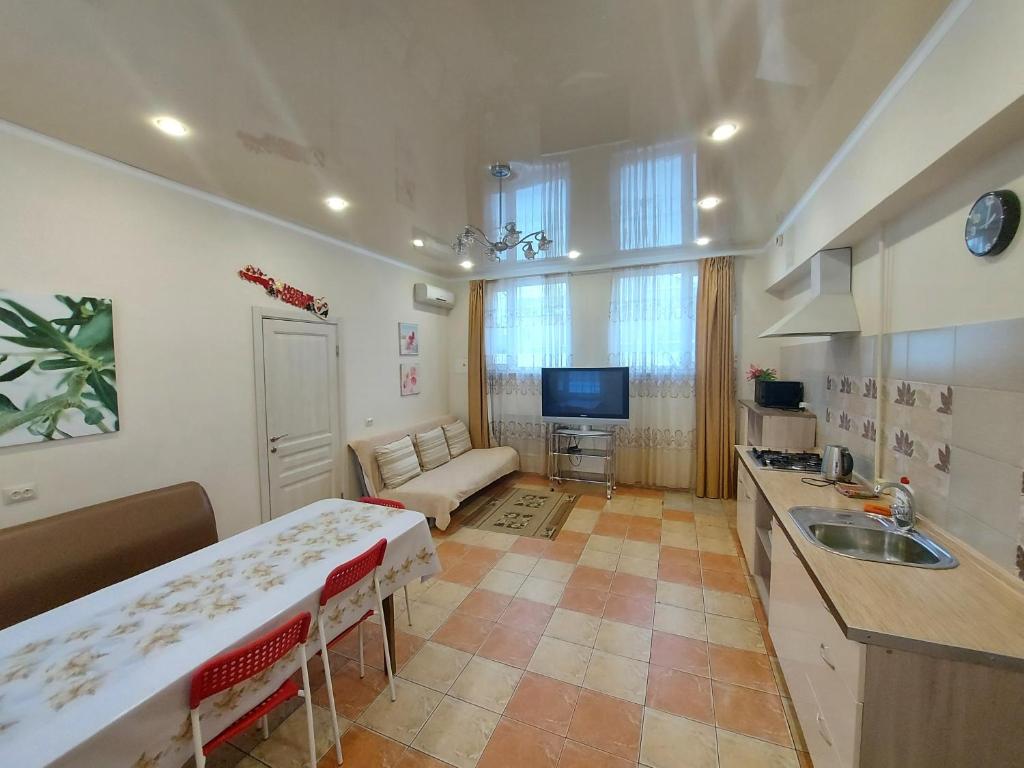 Guesthouse on Kyzyl-armeyskaya photo