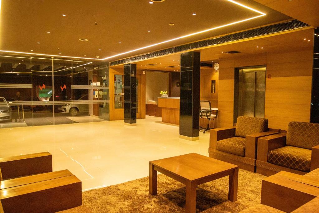 Hotel Niya Regency photo