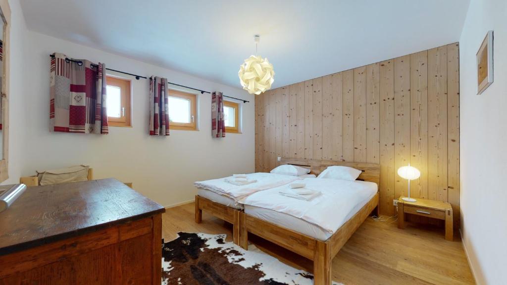 Modern chalet surrounded by nature in Vercorin - 3