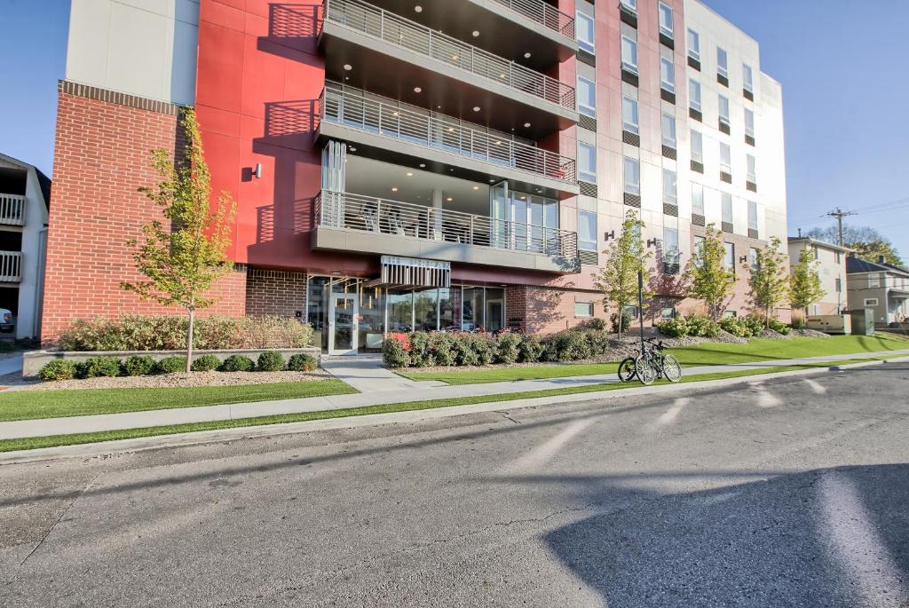 The Urban — Hotel in Columbus (OH)