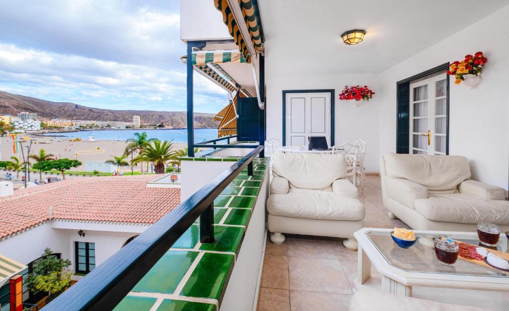 La Maricita Cristianos - Beach Front & Sea View Only Adult - 1