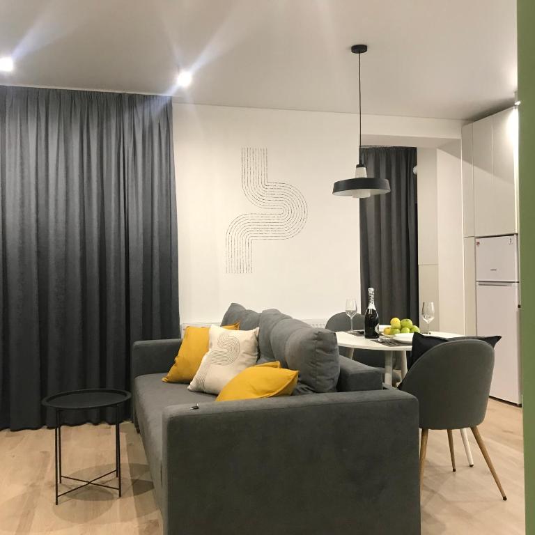 Modern Studio City Center є КОНДИЦІОНЕР photo