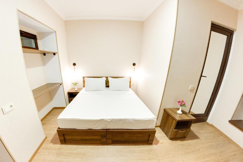 Sina Hotel photo
