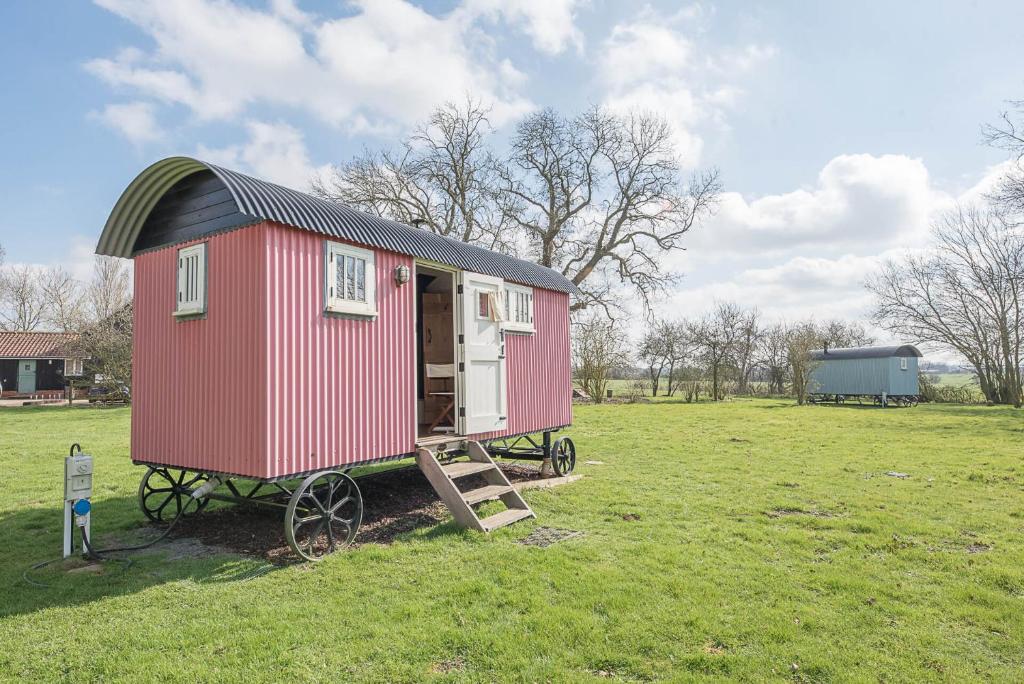 Thyme Shepherds Hut Boundary Farm, Framlingham, Woodbridge