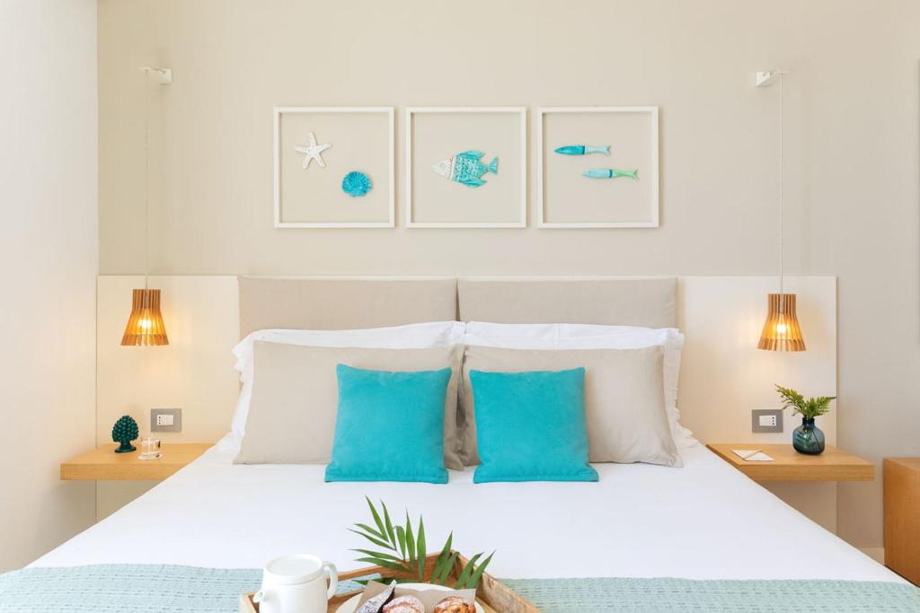 Albatros Beach Hotel — Pokoje in Letojanni, Sycylia