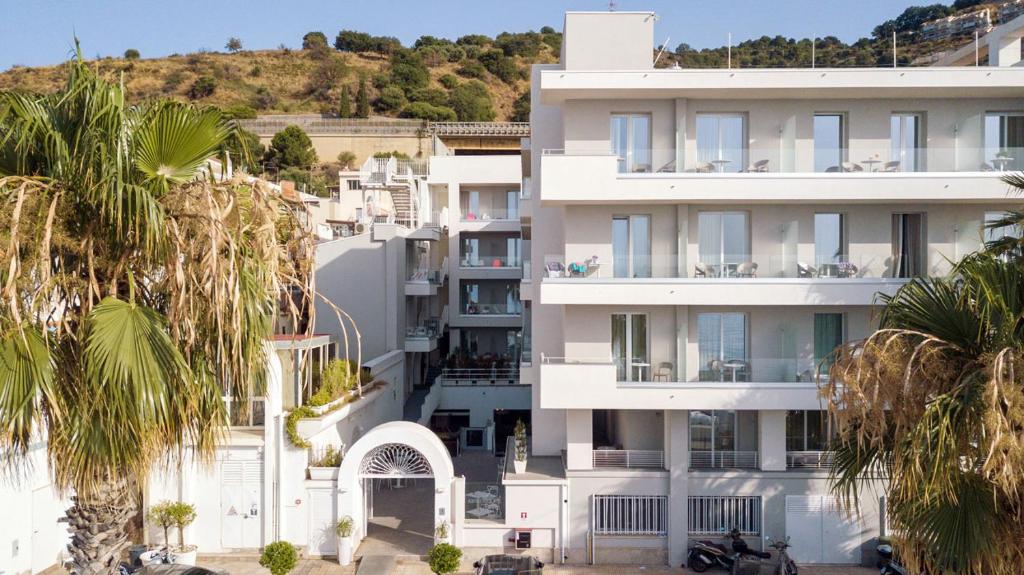 Albatros Beach Hotel — Obiekt in Letojanni, Sycylia