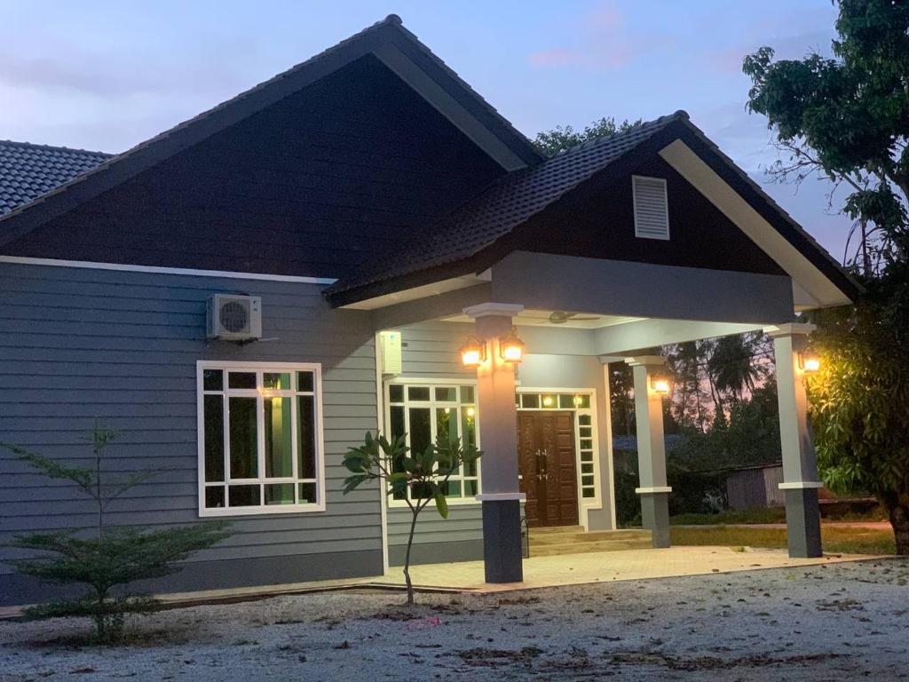 Homestay Marang Kiter — Hotel in Marang