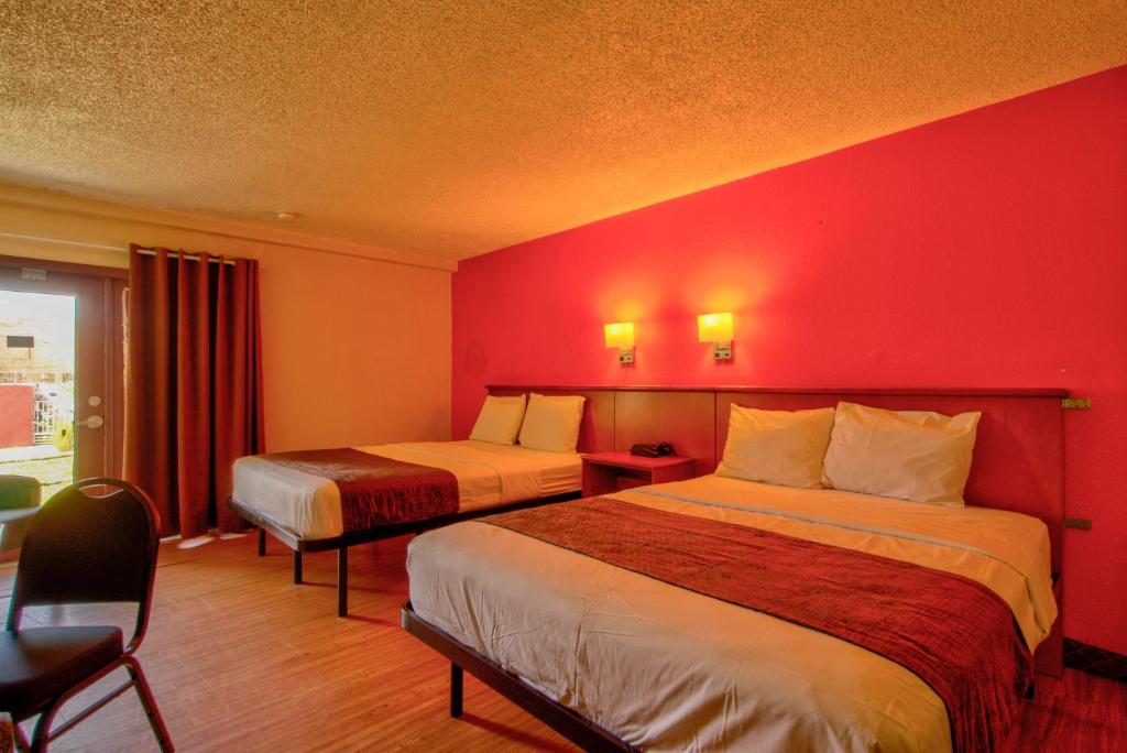 Knights Inn Clearwater Photo 12