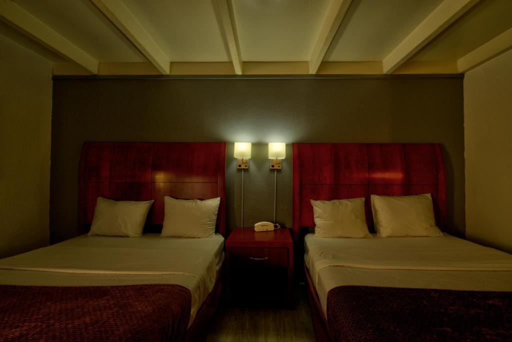 Knights Inn Clearwater Photo 47