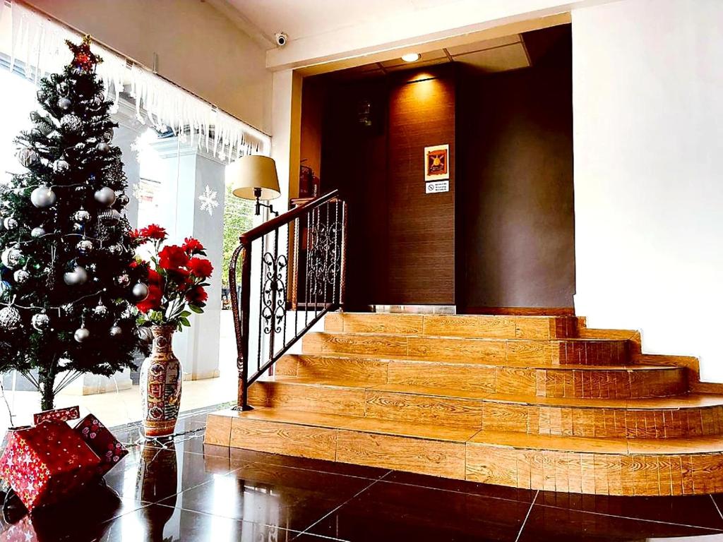 Golden Court Hotel @ Taman Pelangi