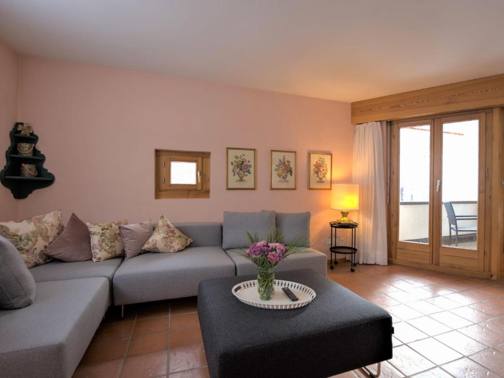 Apartment Chesa Maurus A5 by Interhome - 2