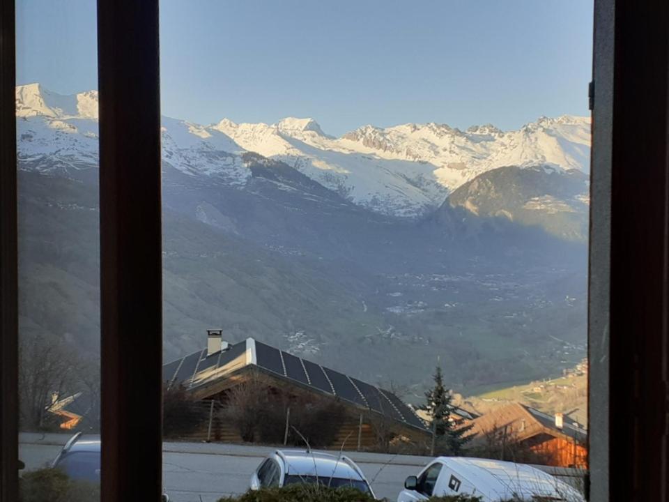 La Plagne Proche Montchavin appartement calme vue top — Hotel in Bellentre