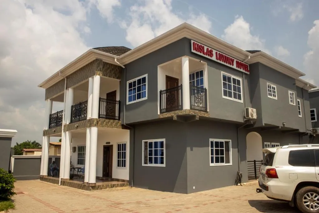 Kislas Luxury Hotel, hotel in Pantang