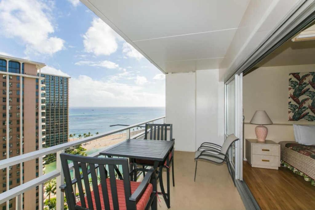 Ilikai Tower 1842 Lagoon View 1BR, Honolulu