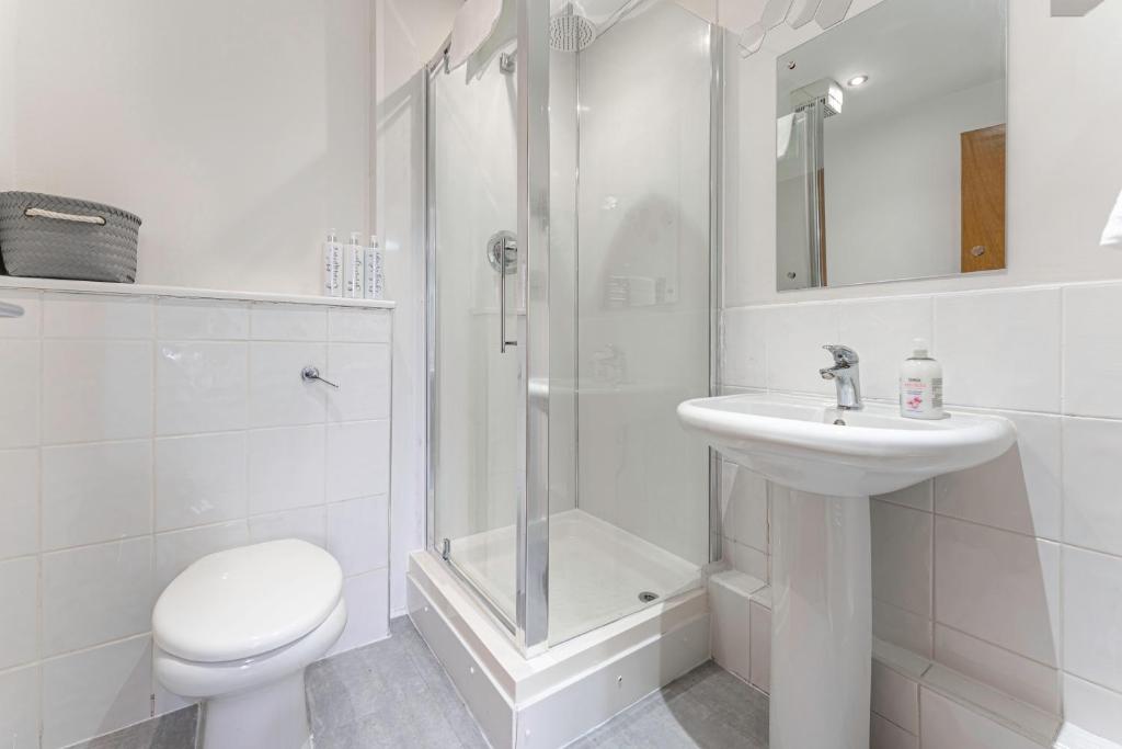 JKG Property Solutions Presents Cosy City Apartment photo