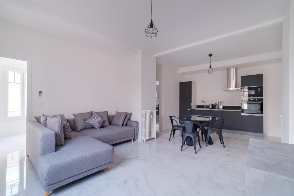 VILLA J - 2
