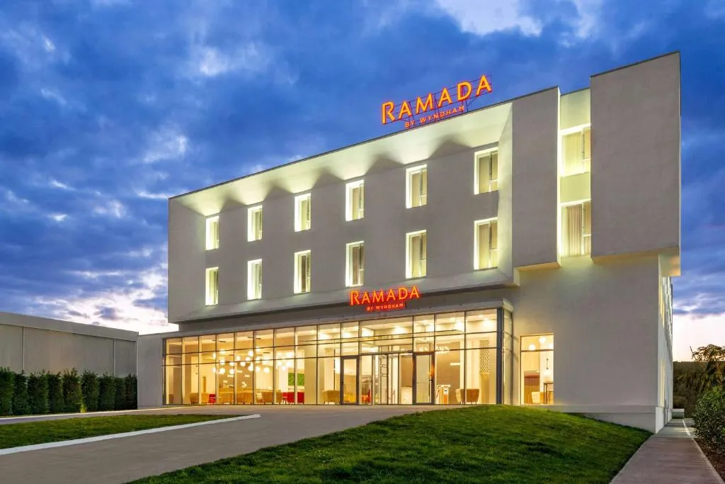 Ramada by Wyndham Targu Jiu, hotel v destinaci Târgu Jiu